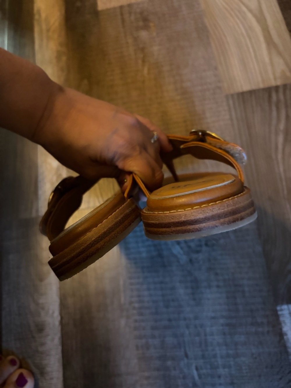 Sofft Chestnut Leather Thong Sandals with Gold Buckle - Picture 4 of 5